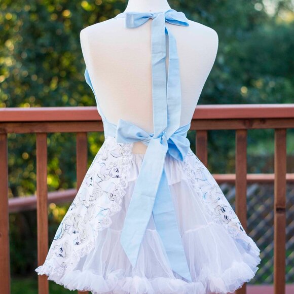 Frozen Elsa Handmade 50's Style Pin-up apron - One of a kind! - Picture 4 of 7